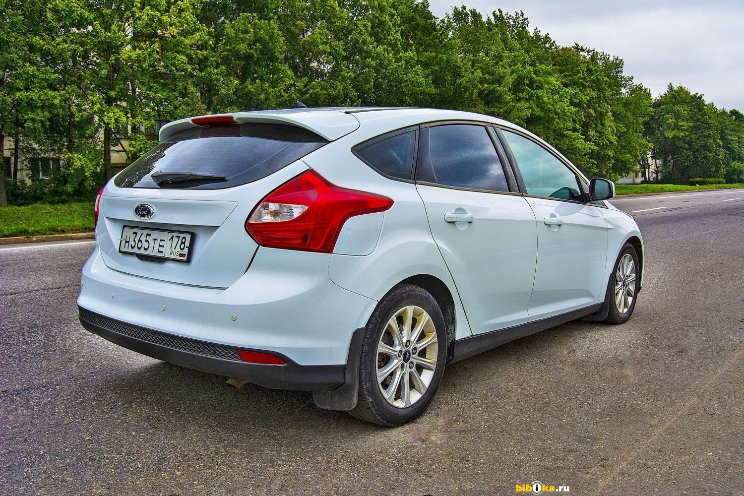 Форд фокус 125 лс. Ford Focus 2012. Ford Focus 3 2012. Ford Focus 3 2012 хэтчбек. Ford Focus, 2012 белый.