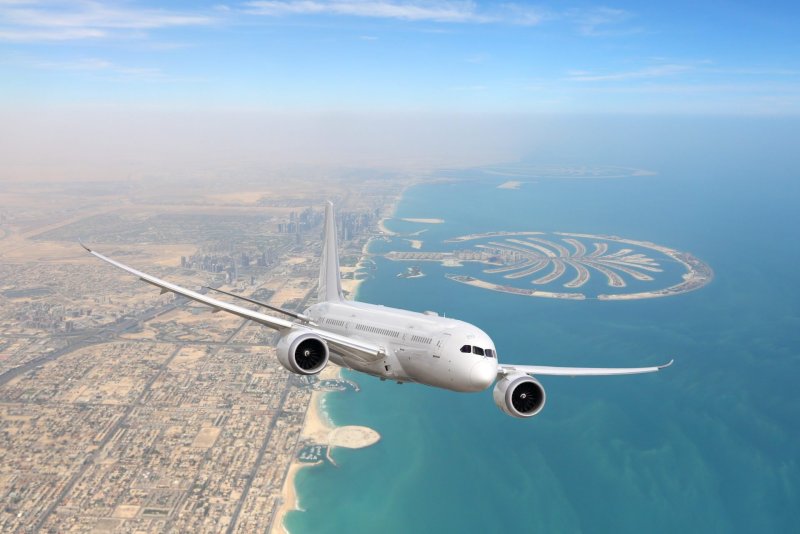 Дубайский самолет Эмирейтс