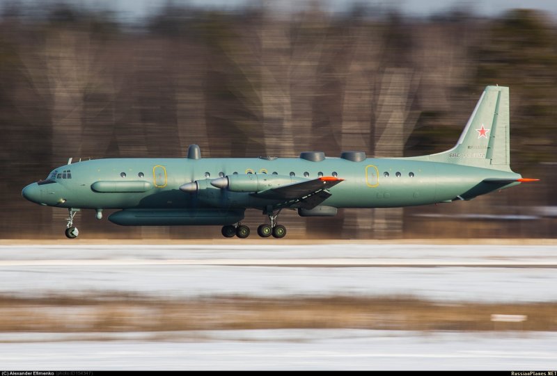 Самолет радиоэлектронной разведки ил-20