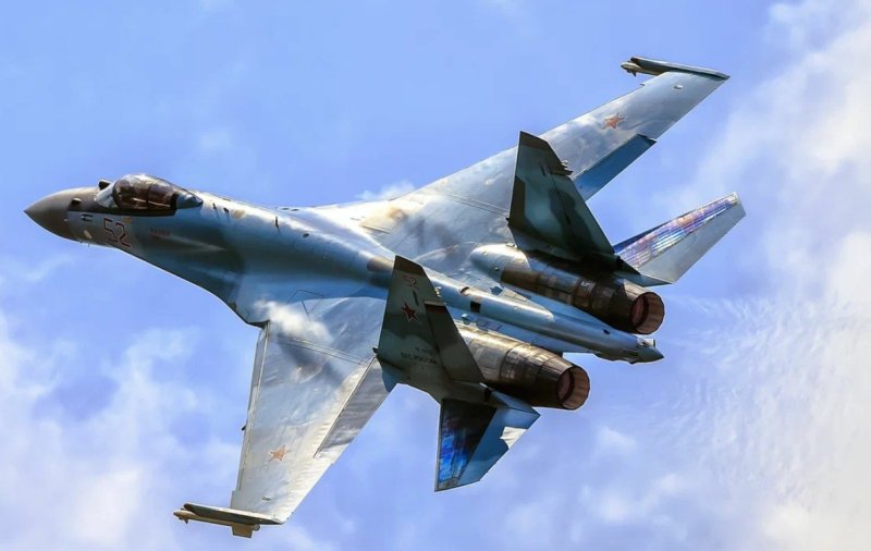 Боевой истребитель Су-35