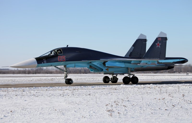 Су-34 сверхзвуковой самолёт