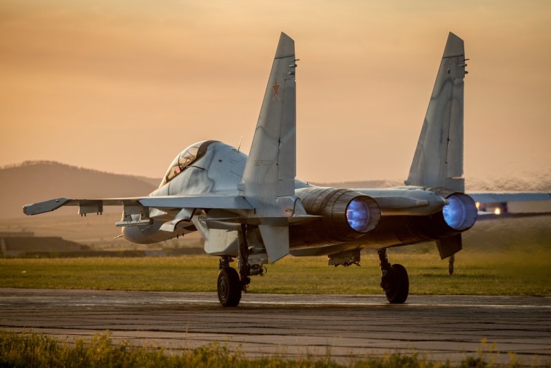 Су-30 реактивный самолёт