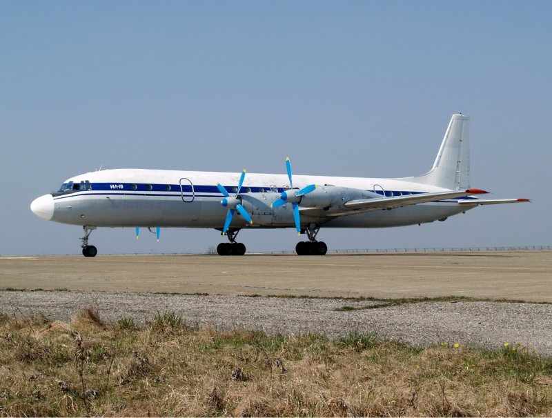 Ил-18 пассажирский самолёт