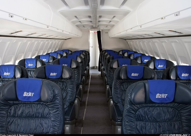 Boeing 737-800 салон эконом