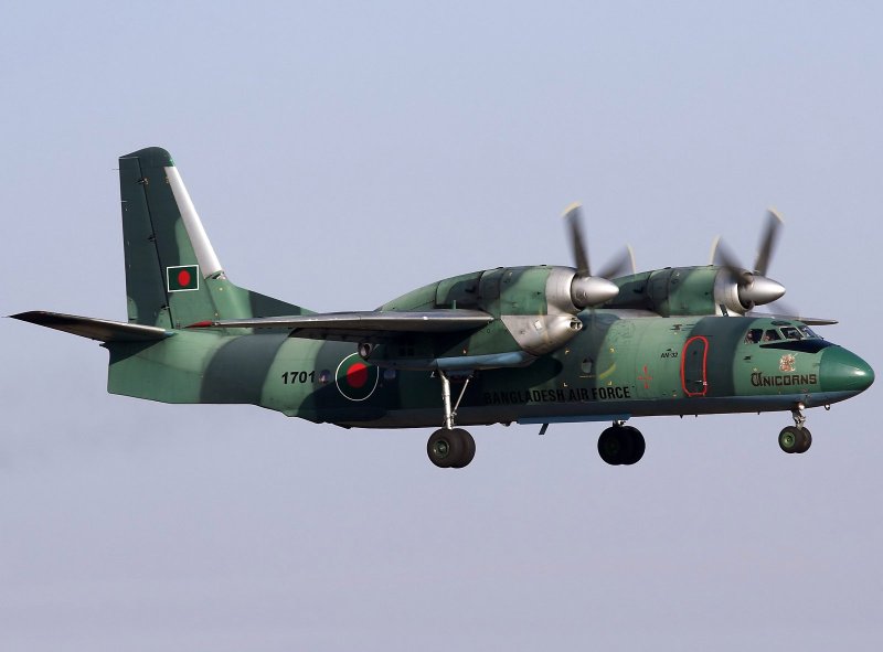 Самолеты АН-32 Б