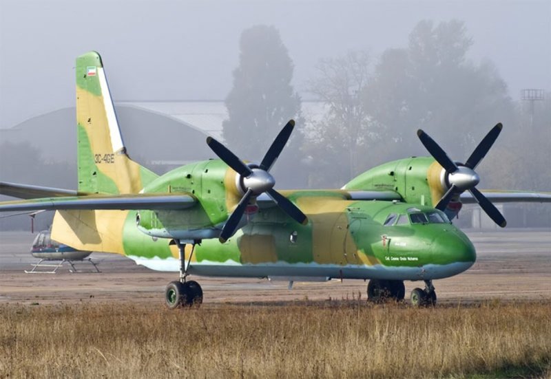 Транспортный самолет АН-32