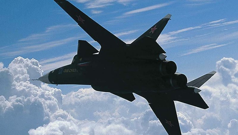 Су-47 истребитель