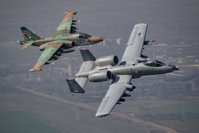 Су-25 и а-10