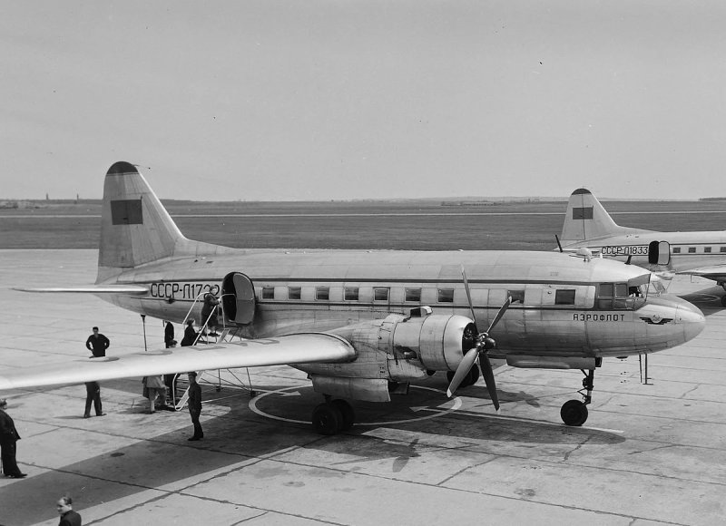 Ил-12 самолёт