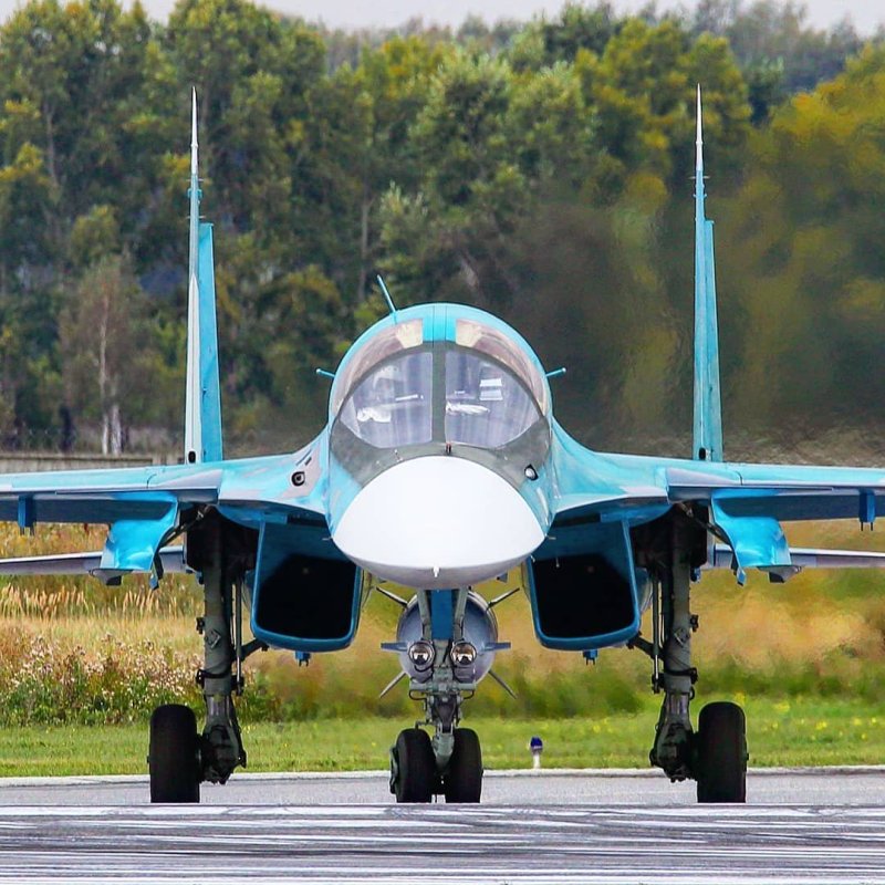 Су-34 бомбардировщик утенок