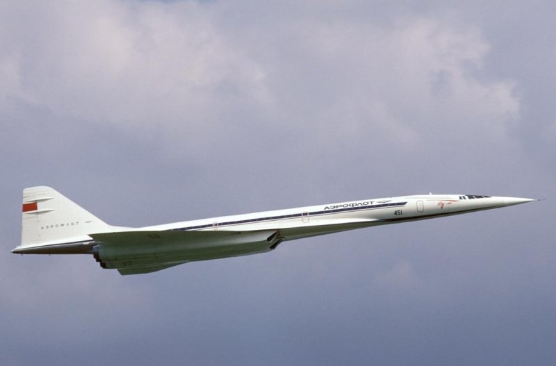 Советский сверхзвуковой пассажирский самолёт ту-144