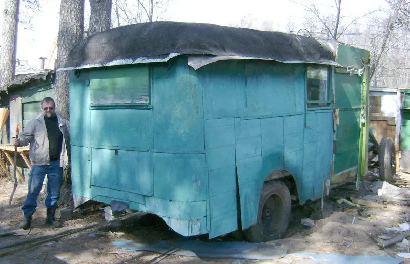 Автобус сарай