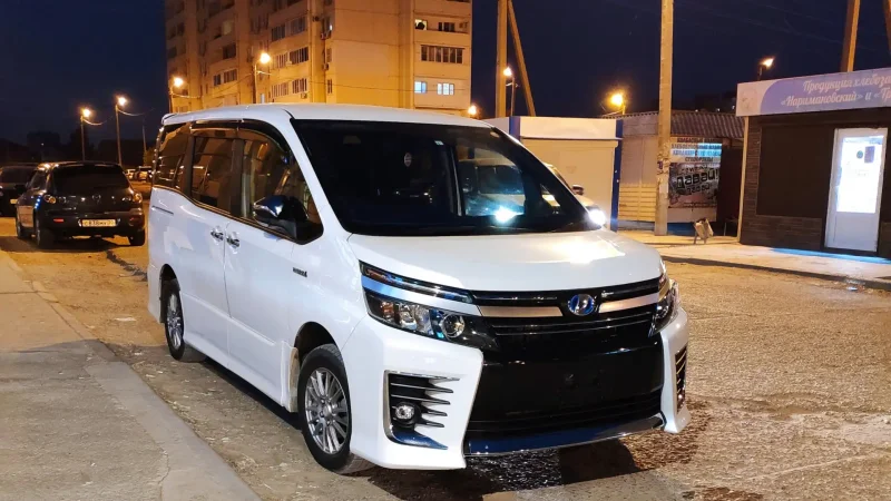 Toyota 7 местная