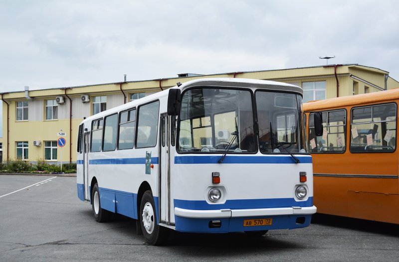 ЛАЗ-695 автобус