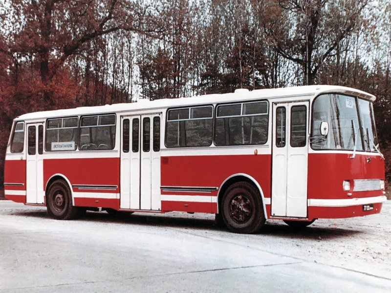 ЛАЗ 699