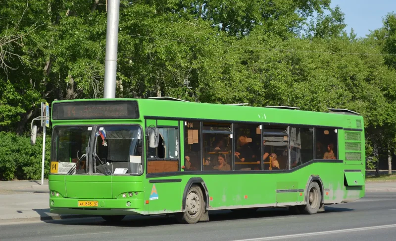 МАЗ 303266