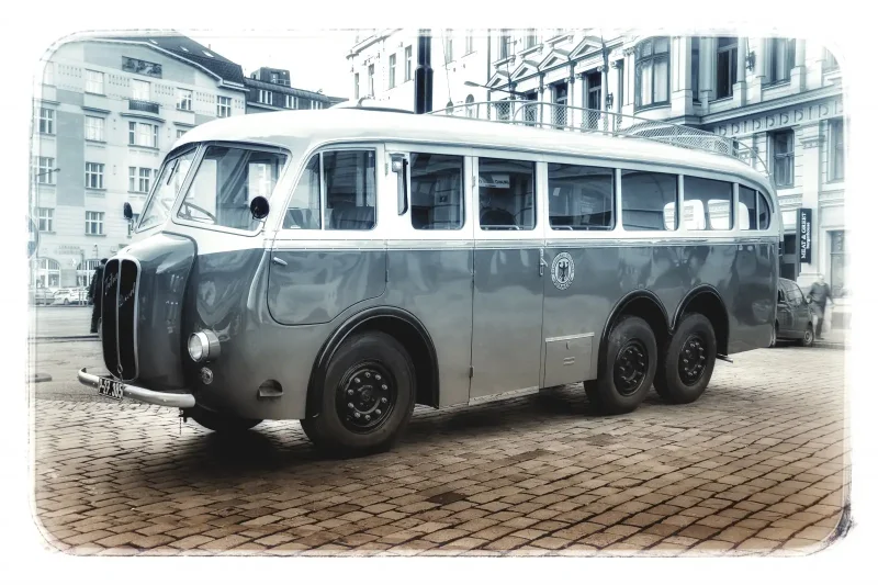 Автобус Tatra 85/91