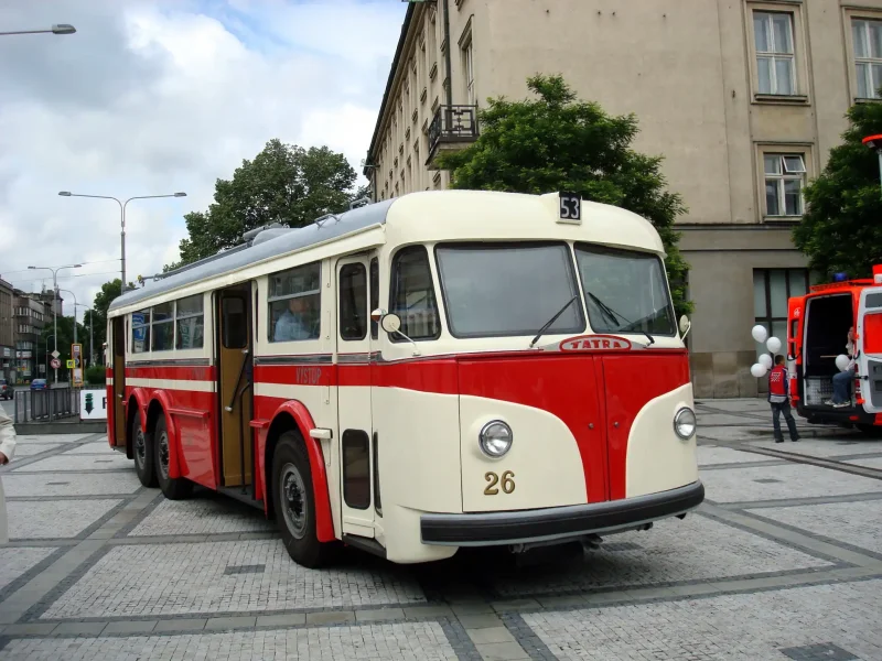 Татра т 400