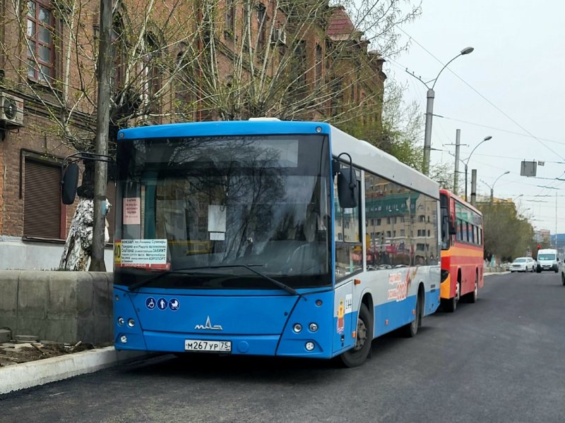 Желтый городской автобус