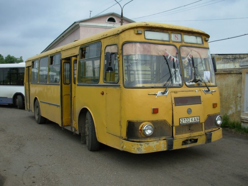 ЛИАЗ-677 автобус старый