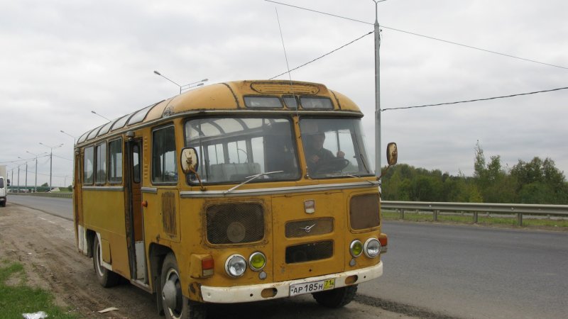 ПАЗ 672м желтый