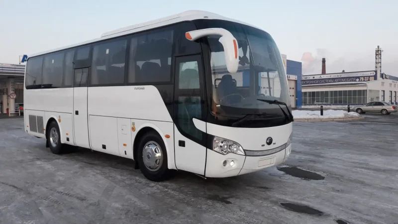 Ютонг автобус