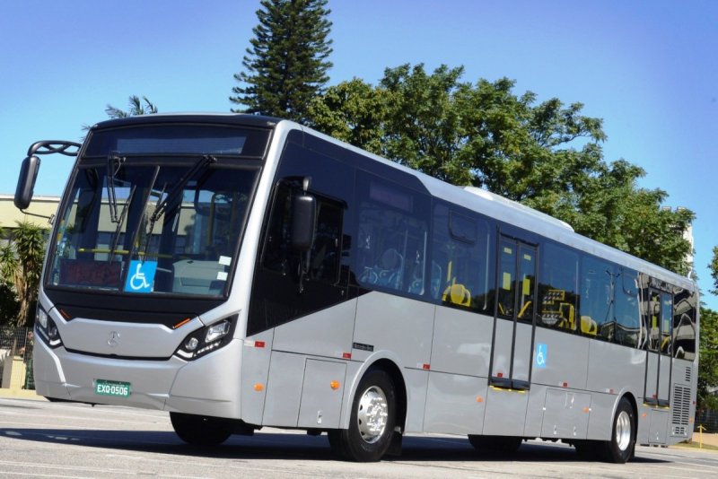 Автобус Мерседес