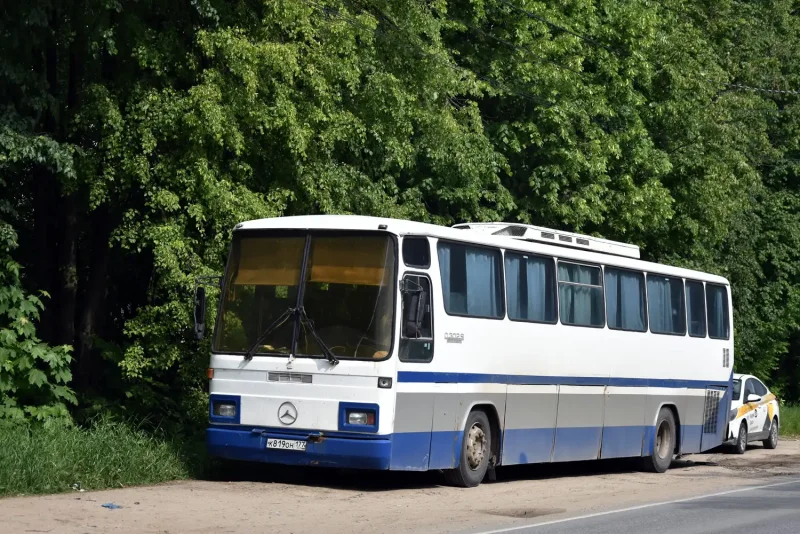 Mercedes Benz Bus 2000
