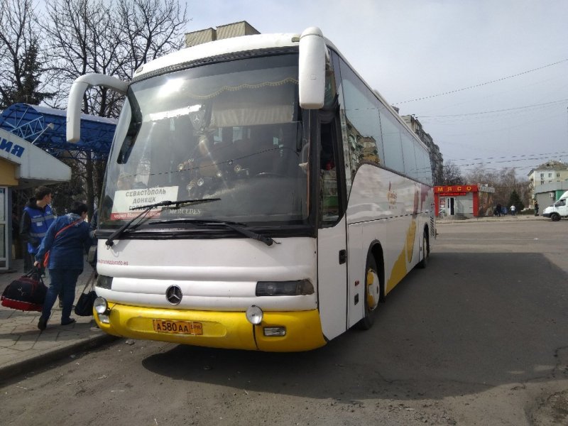 Автобус трехосный Неоплан