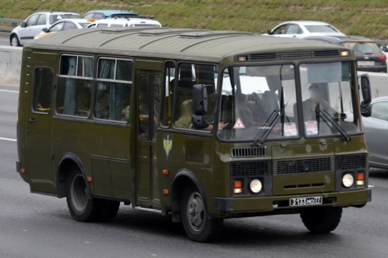 Военный автобус ПАЗ 3205