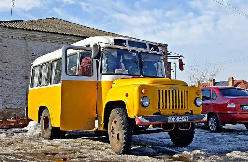 КАВЗ 685 оранжевый