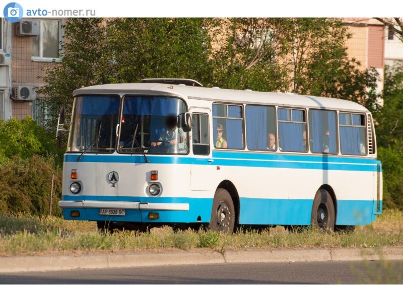 ЛИАЗ 677 ретро бас