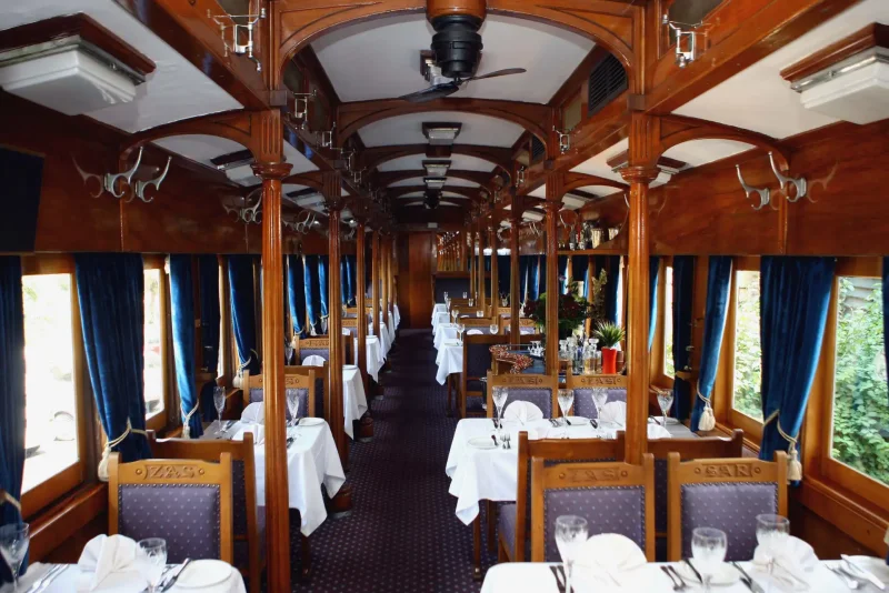 Train car ресторан