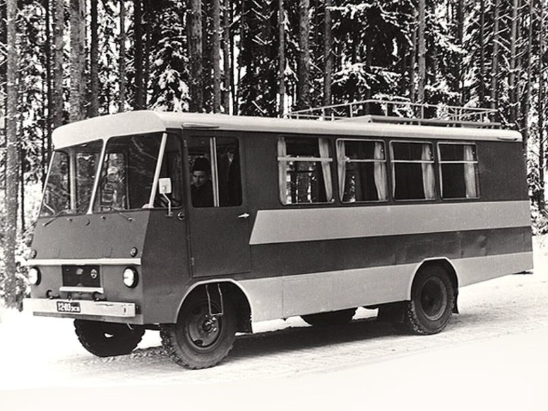 Автобус на базе ГАЗ 52