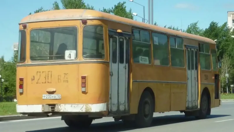 ЛИАЗ 677 междугородный