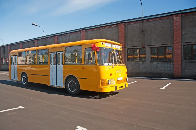 ЛИАЗ-677 автобус