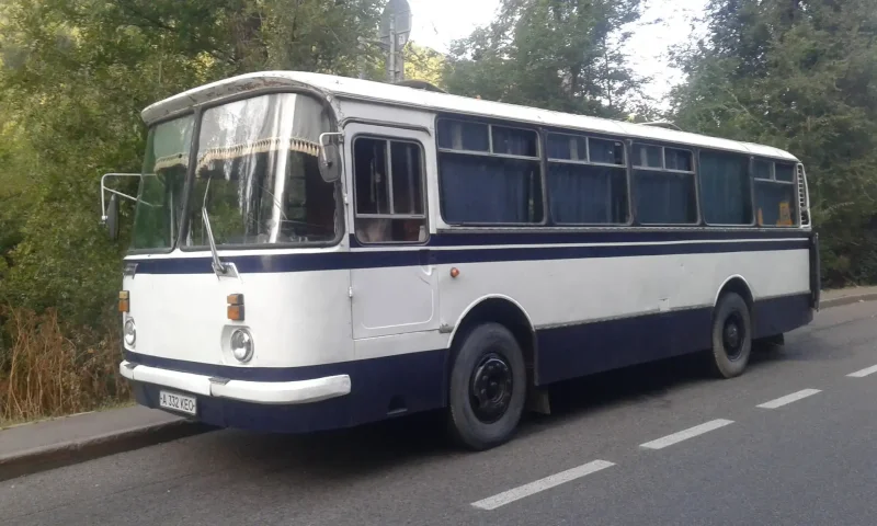 ЛАЗ 695 междугородный