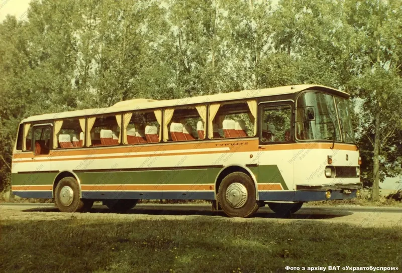 Автобус ЛАЗ турист 2