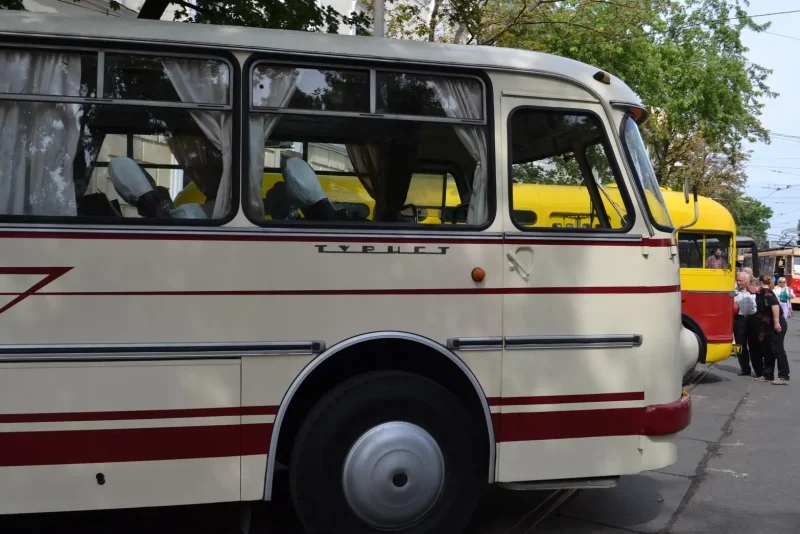 ЛАЗ 695