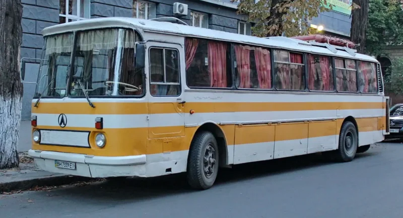 ЛАЗ 699