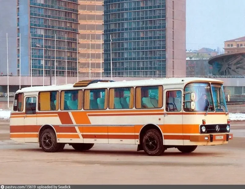Автобус ЛАЗ 965е