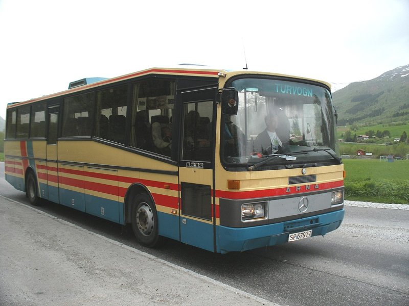 Автобус Mercedes 0303