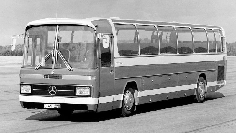 Автобус Мерседес Бенц о303 15knp