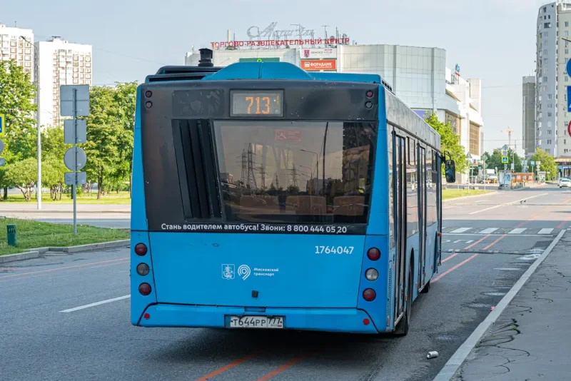 МАЗ 203 внутри