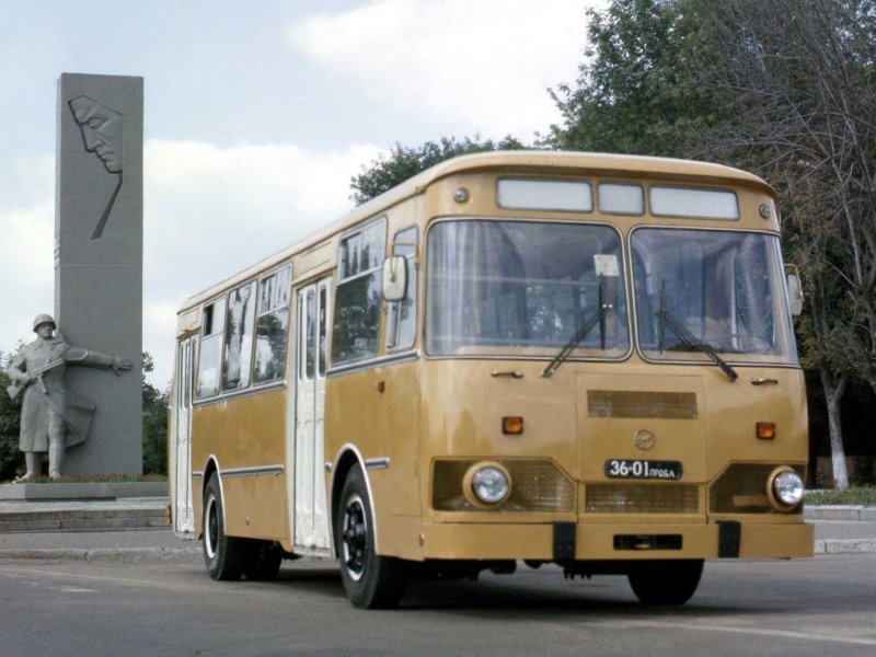 Автобус ЛИАЗ 677 М