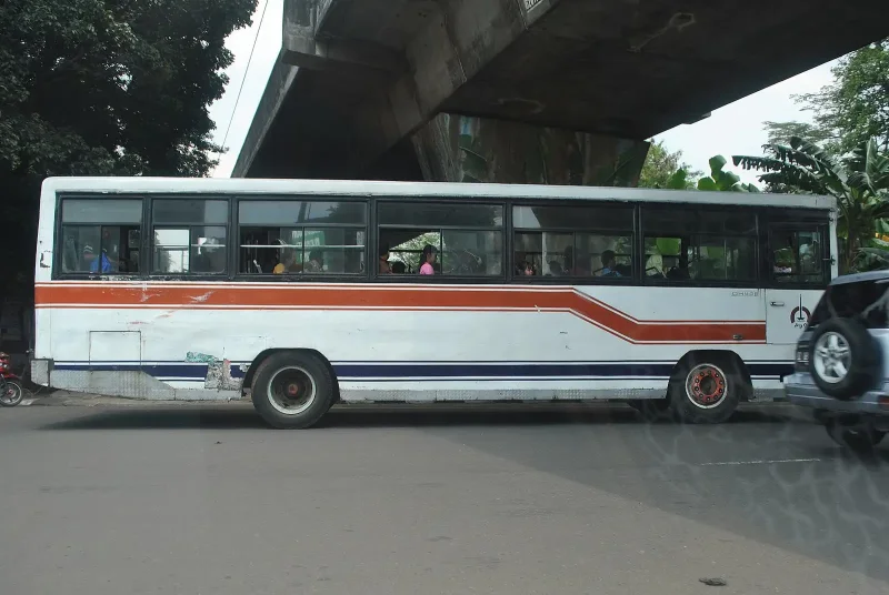 Mercedes-Benz o305 автобус