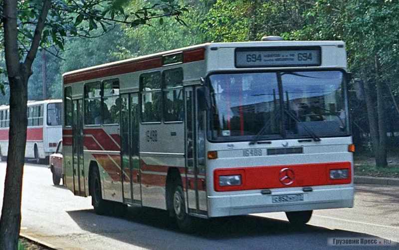 Автобус Mercedes-Benz o325
