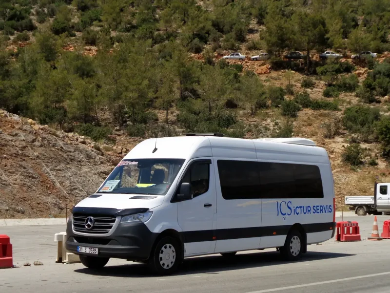 Mercedes-Benz o325