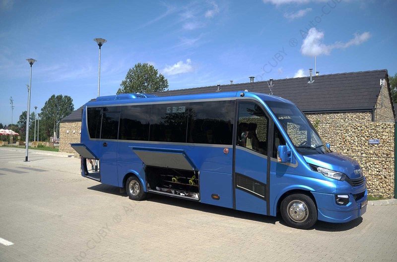 Автобус Ивеко Дейли 18