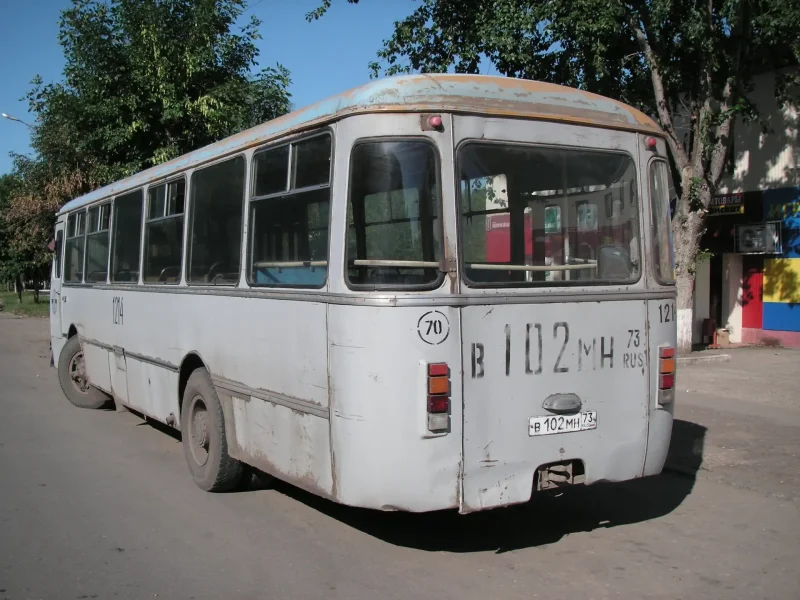 Советский автобус ЛИАЗ 677